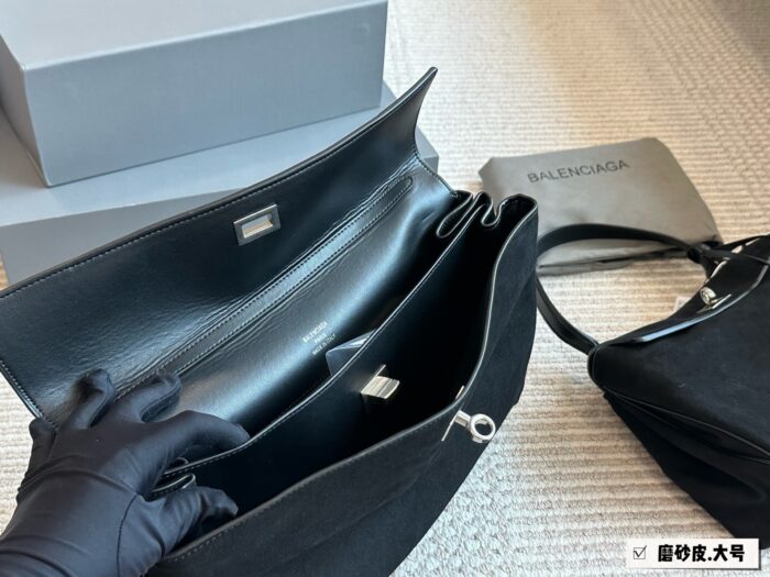 Balenciaga Rodeo New Oversized Soft Super Practical Relaxed-Look Large Bag - Image 7