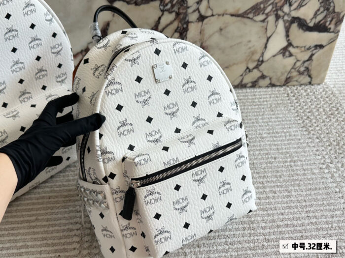 Mcm 2020 Classic Side-Opening Backpack (High-End Version, Boutique-Grade Materials, Original Ykk Pullers) - Image 12