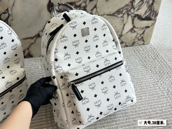 Mcm 2020 Classic Side-Opening Backpack (High-End Version, Boutique-Grade Materials, Original Ykk Pullers) - Image 13