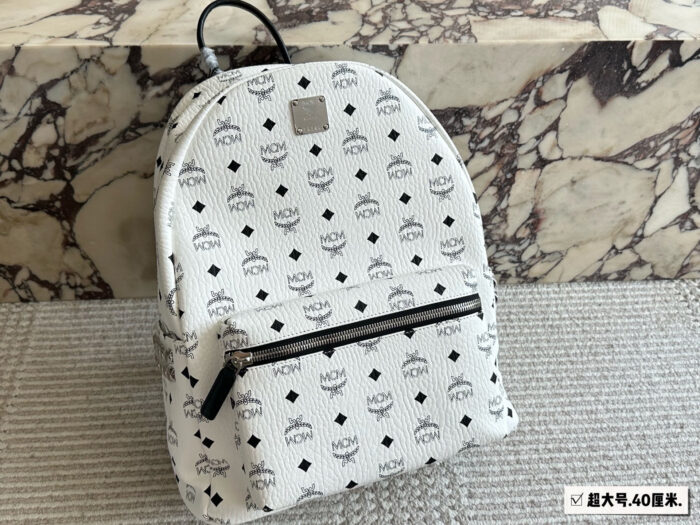 Mcm 2020 Classic Side-Opening Backpack (High-End Version, Boutique-Grade Materials, Original Ykk Pullers) - Image 14