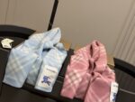 Burberry Cashmere Scarf Reversible Raspberry Pink Limited Edition With Box - Image 4
