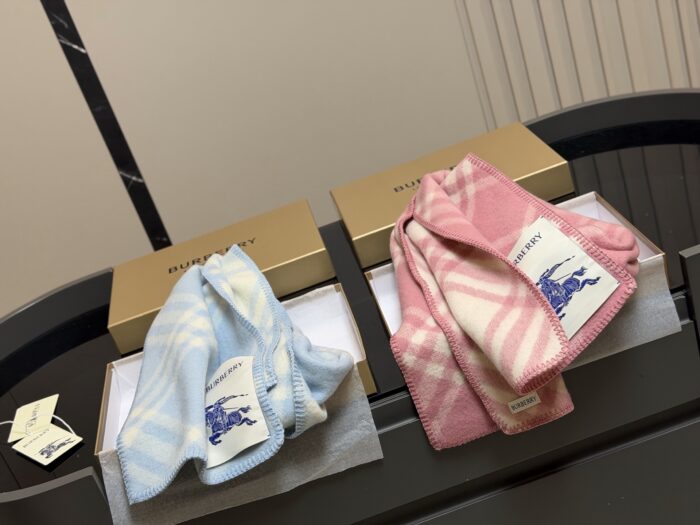 Burberry Cashmere Scarf Reversible Raspberry Pink Limited Edition With Box - Image 9