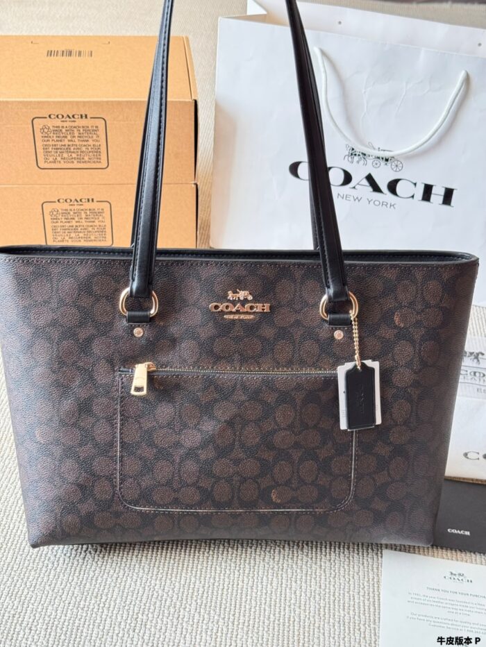 Coach Station Tote Bag Bucket-Shaped Multiple Colours Internal Organiser Compartments Versatile For Multiple Occasions - Image 4