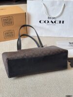 Coach Station Tote Bag Bucket-Shaped Multiple Colours Internal Organiser Compartments Versatile For Multiple Occasions - Image 6