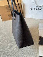 Coach Station Tote Bag Bucket-Shaped Multiple Colours Internal Organiser Compartments Versatile For Multiple Occasions - Image 8