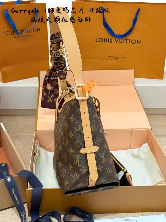 Louis Vuitton Carryall 163 Chip Edition Steel Hardware Shoulder, Underarm, Handheld, Crossbody Convertible Mother-And-Child Bag Full Set Packaging With Ribbon Included - Image 4
