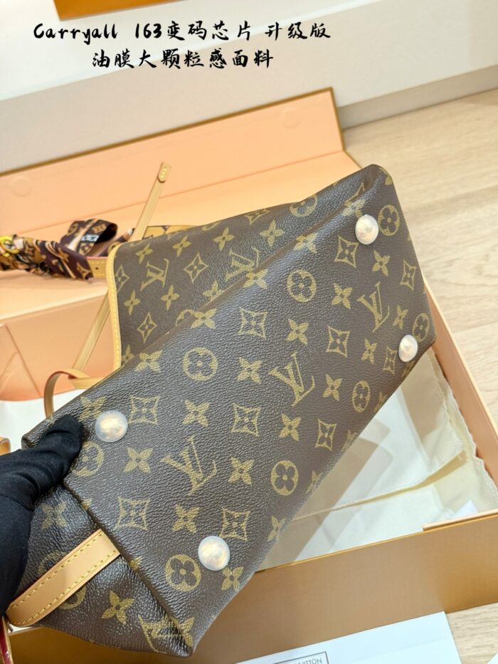 Louis Vuitton Carryall 163 Chip Edition Steel Hardware Shoulder, Underarm, Handheld, Crossbody Convertible Mother-And-Child Bag Full Set Packaging With Ribbon Included - Image 7
