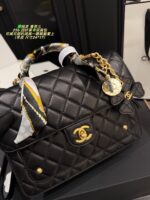 Chanel 25B Four-Leaf Clover Lambskin Backpack Stunningly Practical Versatile Style - Image 9