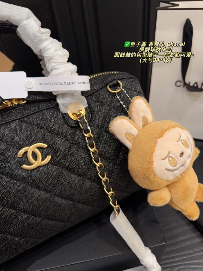 Chanel Bowling Bag: Caviar-Patterned, Puffed Silhouette, Detachable Chain Strap, Versatile Crossbody/Handheld, Generous Capacity - Image 5