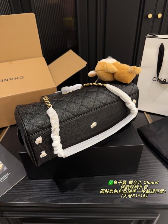 Chanel Bowling Bag: Caviar-Patterned, Puffed Silhouette, Detachable Chain Strap, Versatile Crossbody/Handheld, Generous Capacity - Image 7
