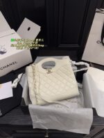 Chanel 31 Bag Handbag Classic Vintage Black And Gold Colourway Can Be Carried By Hand Or Worn Crossbody - Image 11