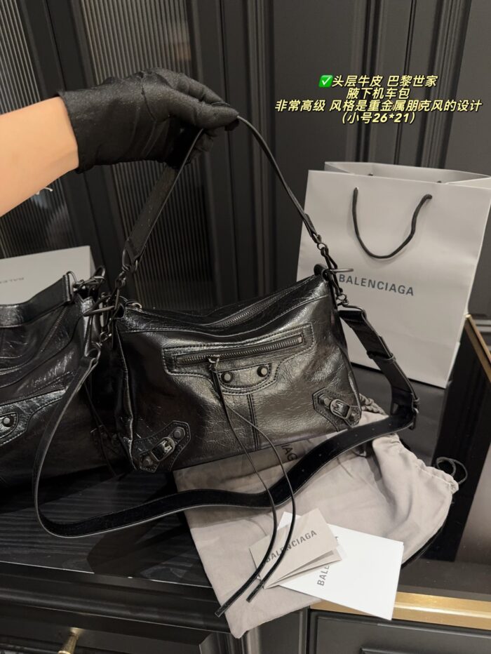 Balenciaga Underarm Motorcycle Bag Heavy Metal Punk Style Full Grain Leather Adjustable Shoulder Strap Suitable For Daily Use - Image 6