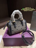 Tory Burch Boston Pillow Bag Vintage Floral Pattern Navy Blue Logo Wide Shoulder Strap Handheld Or Crossbody Generous Capacity - Image 3