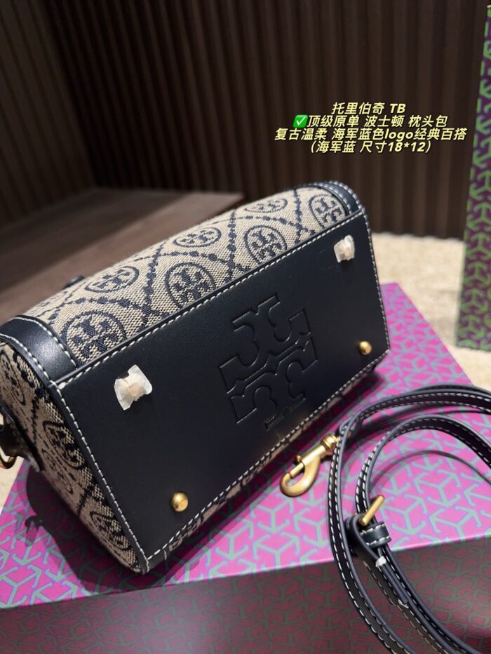 Tory Burch Boston Pillow Bag Vintage Floral Pattern Navy Blue Logo Wide Shoulder Strap Handheld Or Crossbody Generous Capacity - Image 6