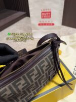 Fendi Simply Underarm Bag Understated Sophistication Artistic Flair Exceptional Aesthetic Appeal - Image 8