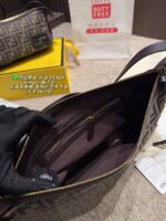 Fendi Simply Underarm Bag Understated Sophistication Artistic Flair Exceptional Aesthetic Appeal - Image 9