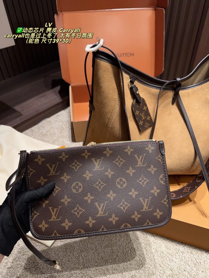 Louis Vuitton Suede Carryall Dynamic Chip Full Packaging Winter Vibes - Image 5