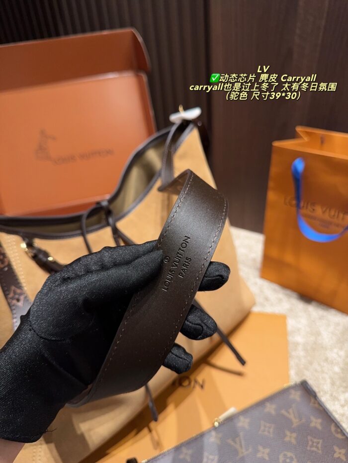 Louis Vuitton Suede Carryall Dynamic Chip Full Packaging Winter Vibes - Image 6
