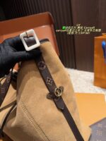Louis Vuitton Suede Carryall Dynamic Chip Full Packaging Winter Vibes - Image 8