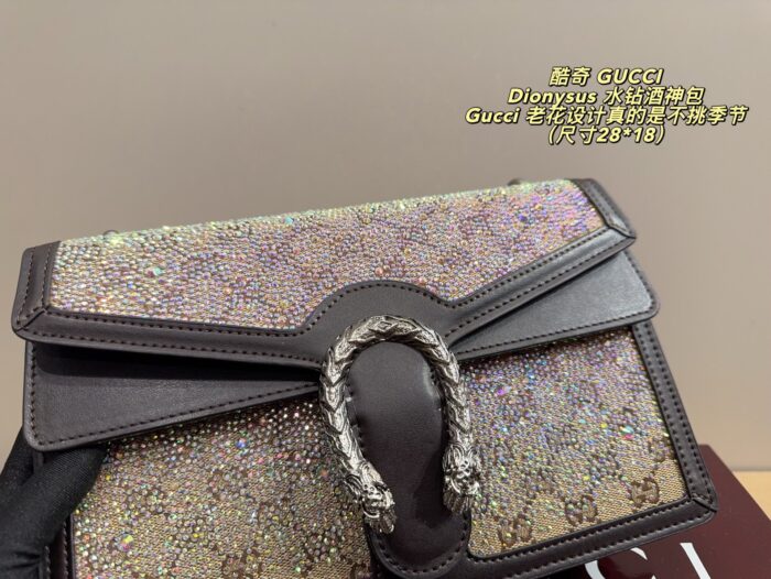 Gucci Dionysus Crystal-Studded Dionysus Bag Classic Monogram Pattern Multiple Carrying Options Versatile And Exquisite - Image 5