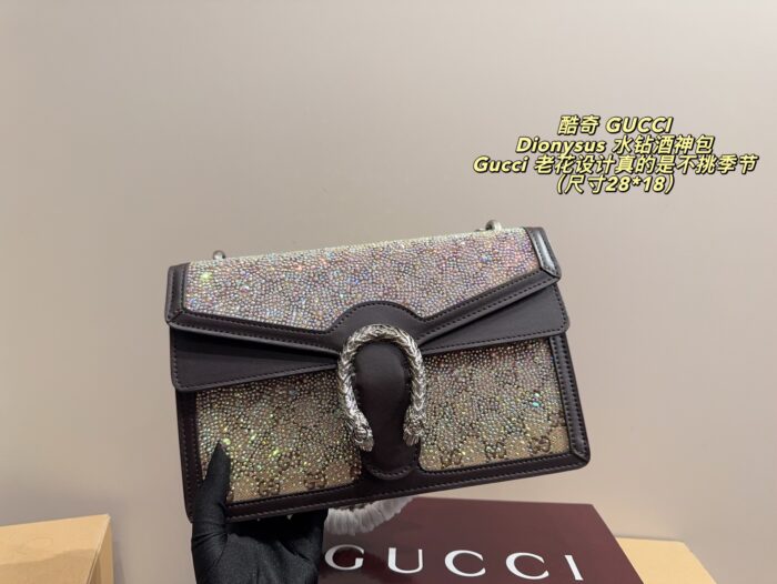 Gucci Dionysus Crystal-Studded Dionysus Bag Classic Monogram Pattern Multiple Carrying Options Versatile And Exquisite - Image 6