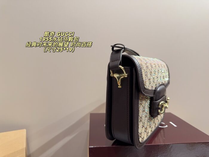Gucci 1955 Crystal-Studded Saddle Bag Timeless Versatility Stylish And Edgy When Worn - Image 4