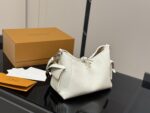 Louis Vuitton Carryall Bow-Tie Shoulder Bag With Coin Purse, Single-Shoulder Crossbody - Image 8