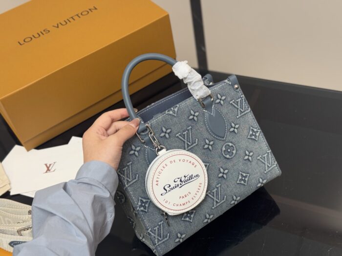 Louis Vuitton Onthego Denim Tote - Image 3