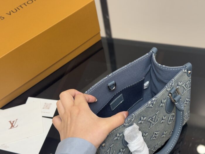 Louis Vuitton Onthego Denim Tote - Image 5