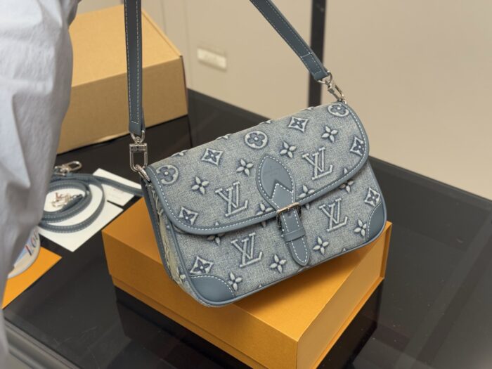 Louis Vuitton Baguette Bag With Detachable Vintage-Style Shoulder Straps - Image 2