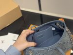 Louis Vuitton Carryall Bow Charming And Casual Exceptional Value For Money - Image 4