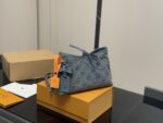 Louis Vuitton Carryall Bow Charming And Casual Exceptional Value For Money - Image 5