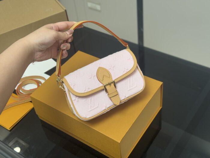 Louis Vuitton Diane Nano Baguette - Image 2