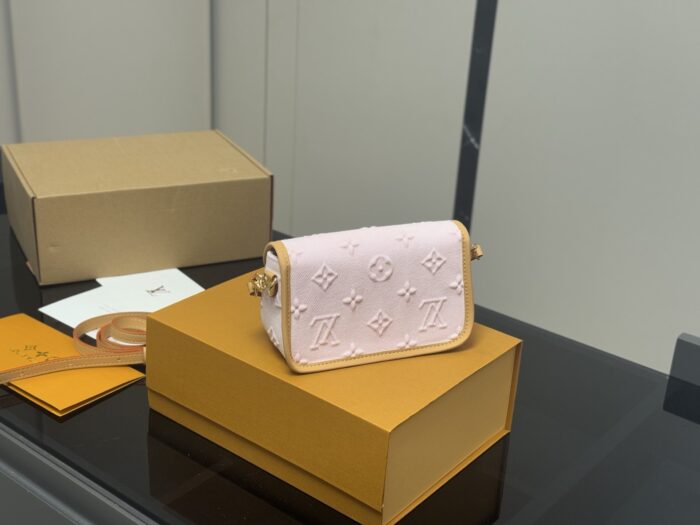 Louis Vuitton Diane Nano Baguette - Image 7