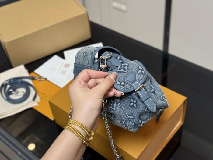 Louis Vuitton Odyssée Handbag 2025 Runway Collection Retro-Chic Monogram Denim Leather - Image 7