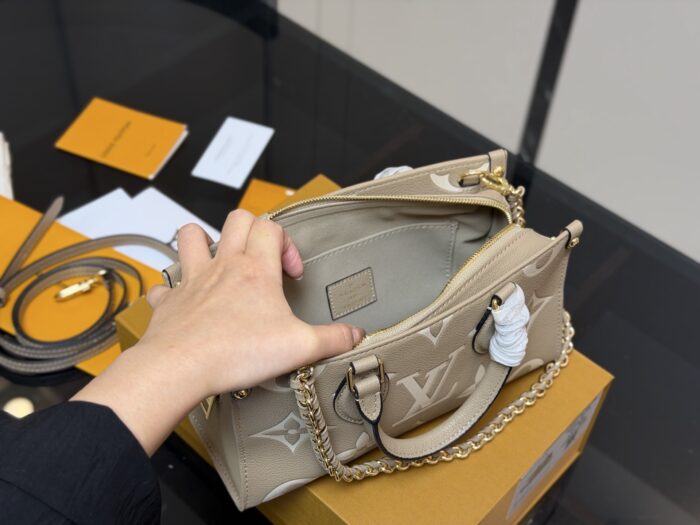 Louis Vuitton On The Go Jungle New Horizontal Tote Bag Hidden Shoulder Strap For Single-Shoulder Or Hand-Carry Use - Image 4
