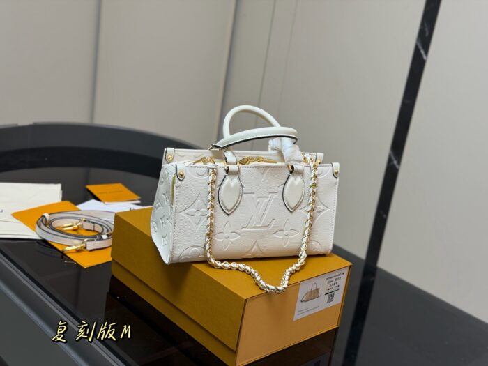 Louis Vuitton On The Go Jungle New Horizontal Tote Bag Hidden Shoulder Strap For Single-Shoulder Or Hand-Carry Use - Image 11