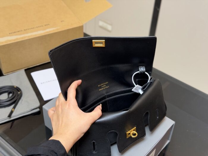 Balenciaga 25 Baguette Clutch - Image 4