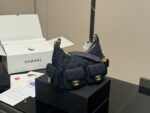 Chanel Hobo New Style Bag Exquisite Craftsmanship Contemporary Fashion Trends - Image 5