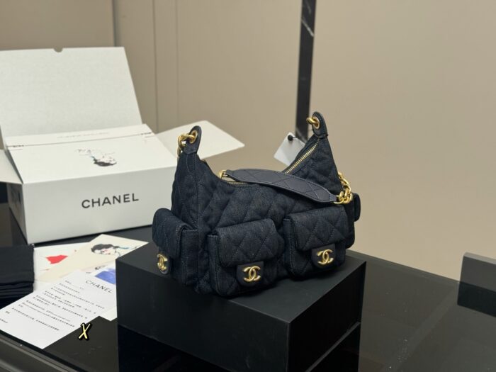 Chanel Hobo New Style Bag Exquisite Craftsmanship Contemporary Fashion Trends - Image 5