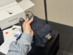Chanel Hobo New Style Bag Exquisite Craftsmanship Contemporary Fashion Trends - Image 7
