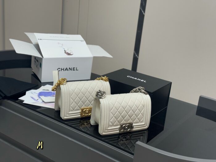 Chanel Leboy Lambskin Texture High-Quality Version Plump Leather Women'S Handbag - Image 1