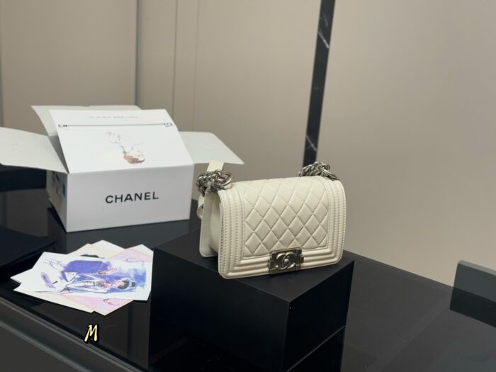 Chanel Leboy Lambskin Texture High-Quality Version Plump Leather Women'S Handbag - Image 2