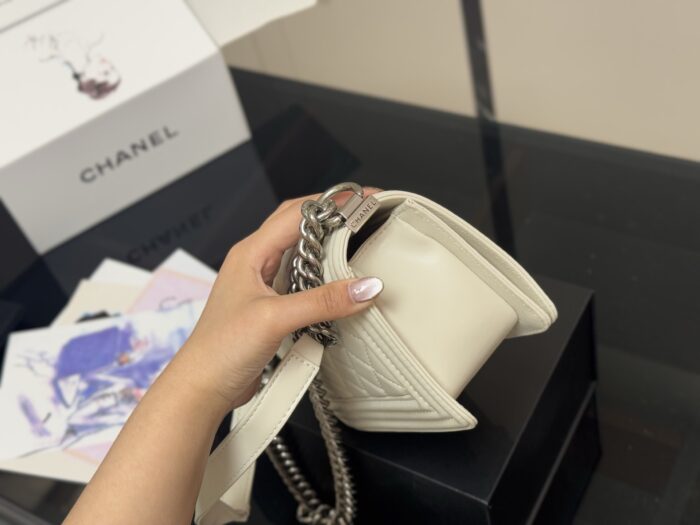 Chanel Leboy Lambskin Texture High-Quality Version Plump Leather Women'S Handbag - Image 6