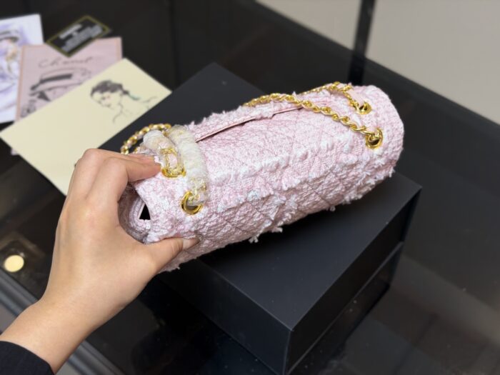 Chanel New Wool Cf Quilted Chain Bag - Image 6