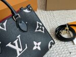 Louis Vuitton Onthego Ice Cream Colour Cowhide Shopping Bag - Image 7