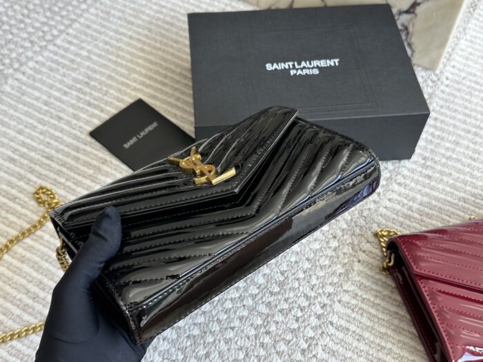 Yves Saint Laurent Woc Envelope Bag Satin Leather Can Be Worn Crossbody Or Underarm Wear-Resistant And Durable - Image 5