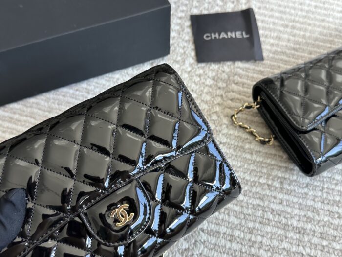 Chanel Patent Leather Woc Fortune Bag Crossbody Or Shoulder Strap With Retractable Chain Compact Yet Surprisingly Spacious - Image 4