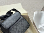 Coach New Colourway Men'S Messenger Bag - Spacious And Versatile - Image 2