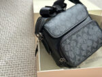 Coach New Colourway Men'S Messenger Bag - Spacious And Versatile - Image 3